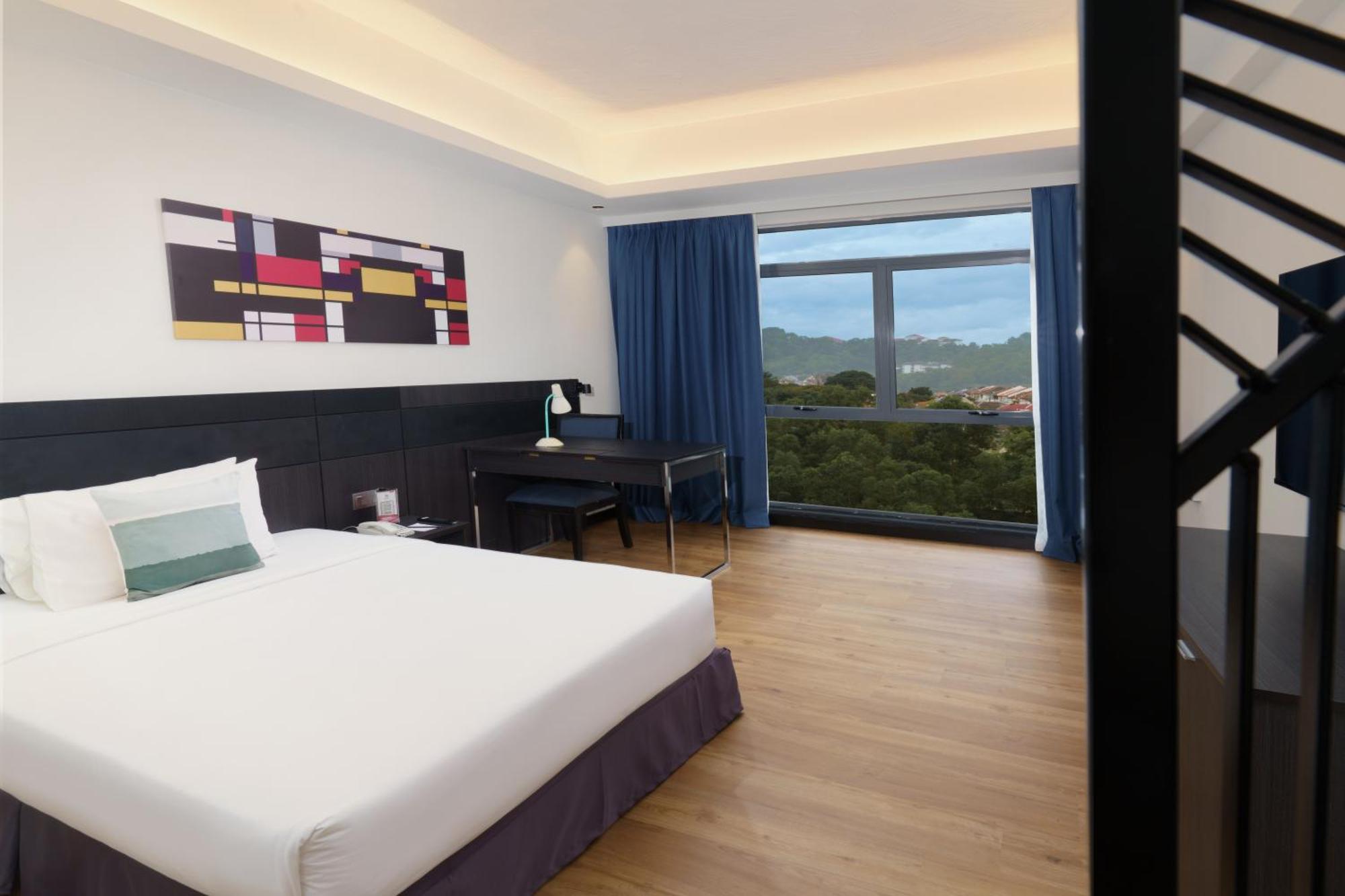 Bespoke Hotel Puchong Exterior photo