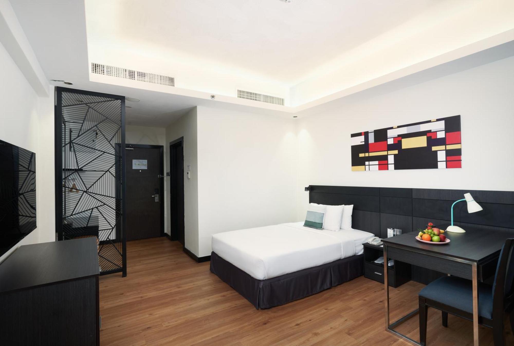 Bespoke Hotel Puchong Exterior photo