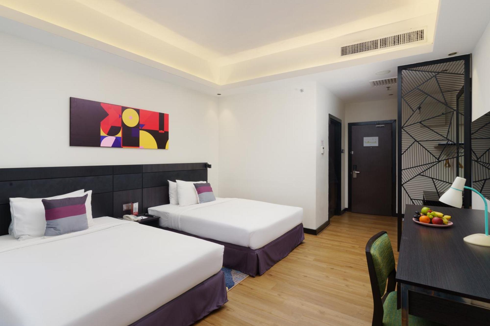 Bespoke Hotel Puchong Exterior photo